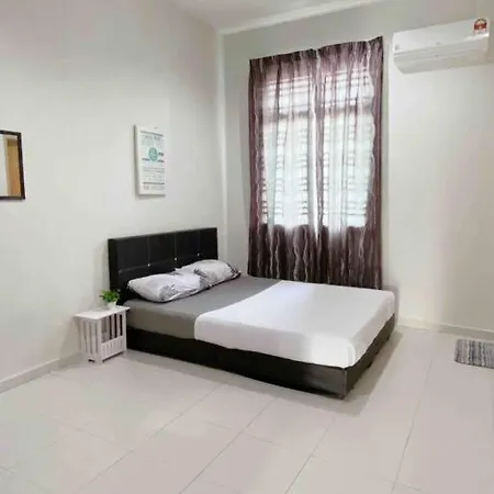 Niana Homestay Melaka -Near Town Exterior photo