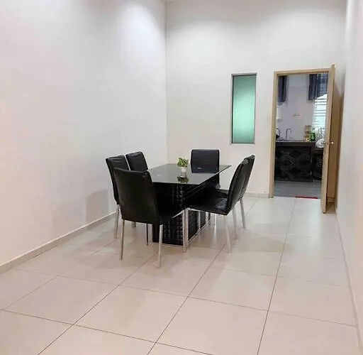 Niana Homestay Melaka -Near Town