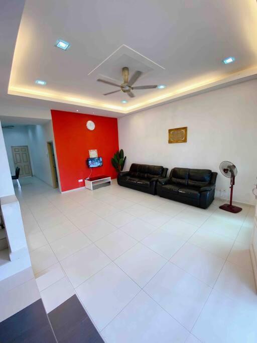 Niana Homestay -near Town Holiday home