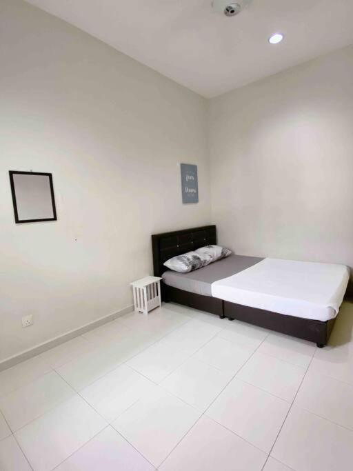 Niana Homestay -near Town